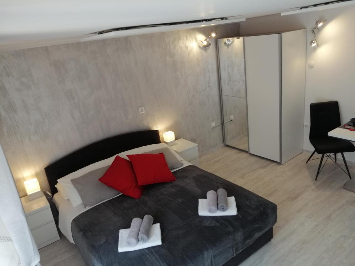 App Noel Apartment Lucija Exterior photo