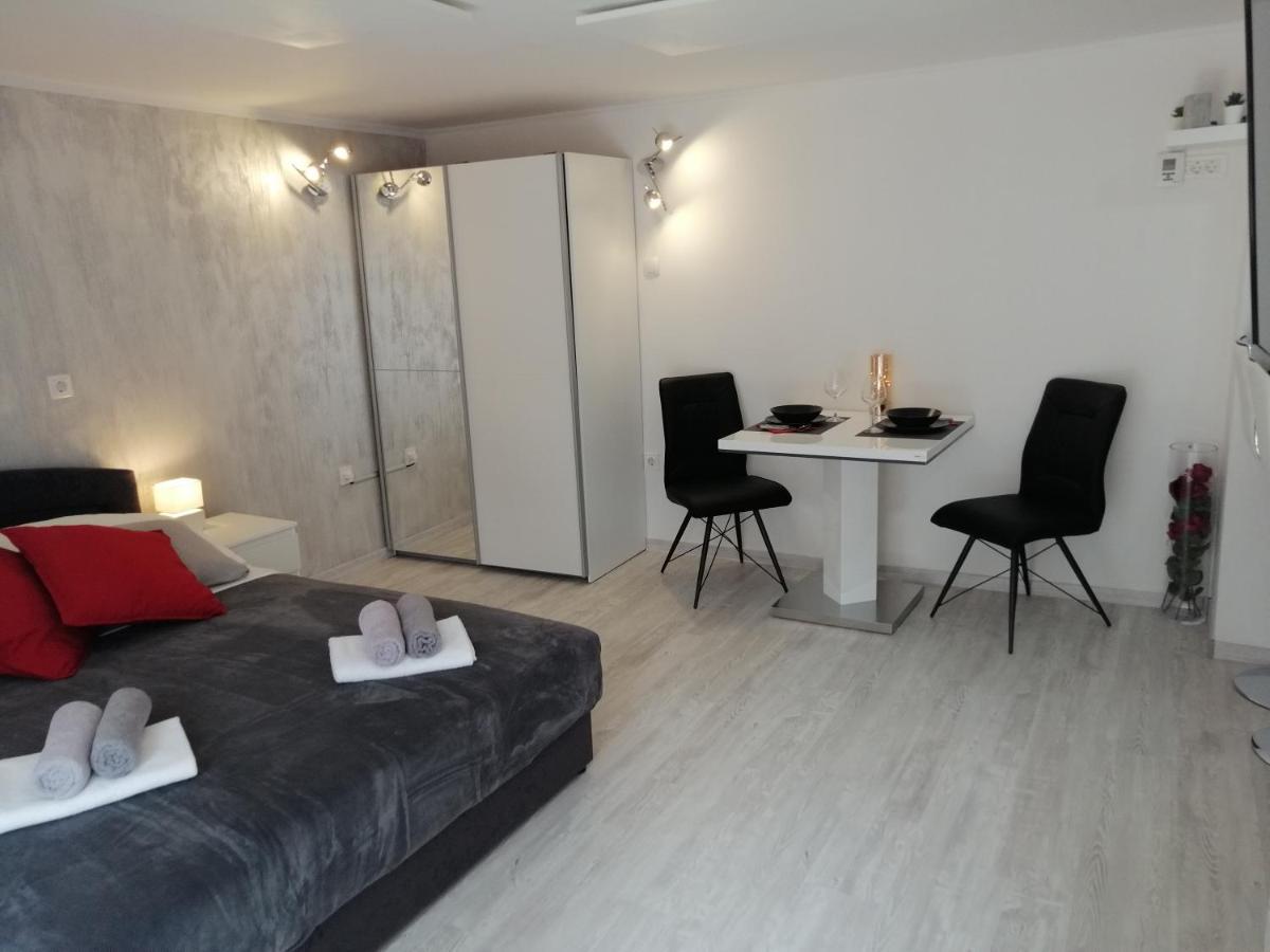 App Noel Apartment Lucija Exterior photo