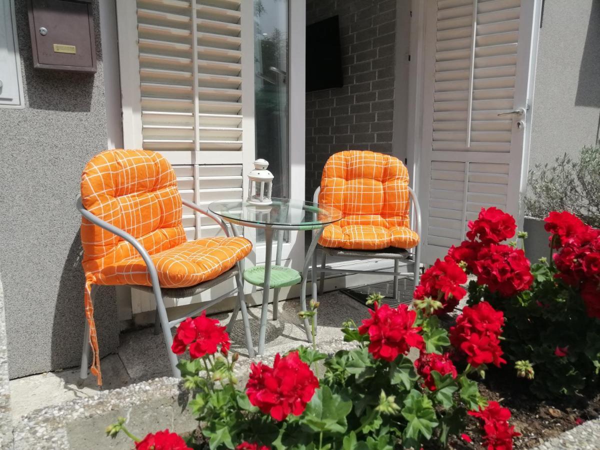 App Noel Apartment Lucija Exterior photo